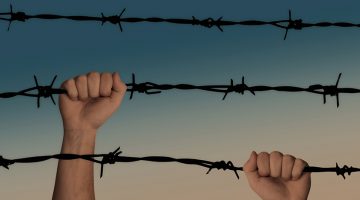 Gardiens de la Mémoire ou geôliers de la Vérité